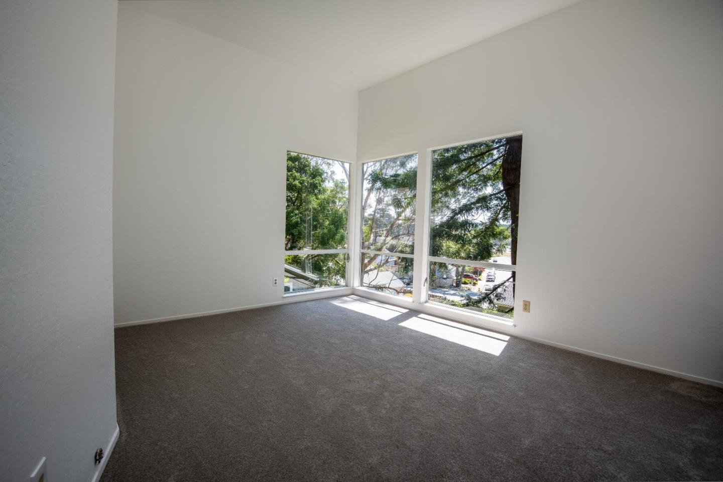 920 Wave Avenue Moss Beach, CA 94038 - Photo 14 of 21 Gallery Image 14