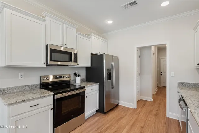 $352,600 | 1781 Benton Drive, Hernando, MS 38651