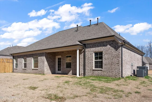 $352,600 | 1781 Benton Drive, Hernando, MS 38651