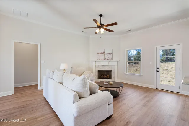 $352,600 | 1781 Benton Drive, Hernando, MS 38651