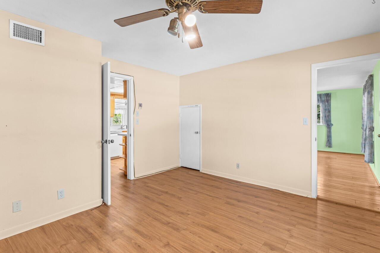 7 Willow Road Tequesta, FL 33469 - Photo 12 of 37 012-7WillowRoad-Jupiter-FL-33469-SMALL