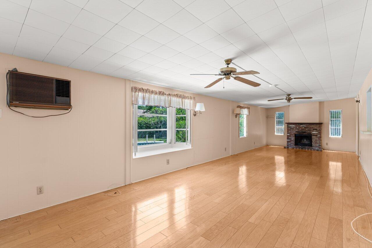 7 Willow Road Tequesta, FL 33469 - Photo 13 of 37 014-7WillowRoad-Jupiter-FL-33469-SMALL