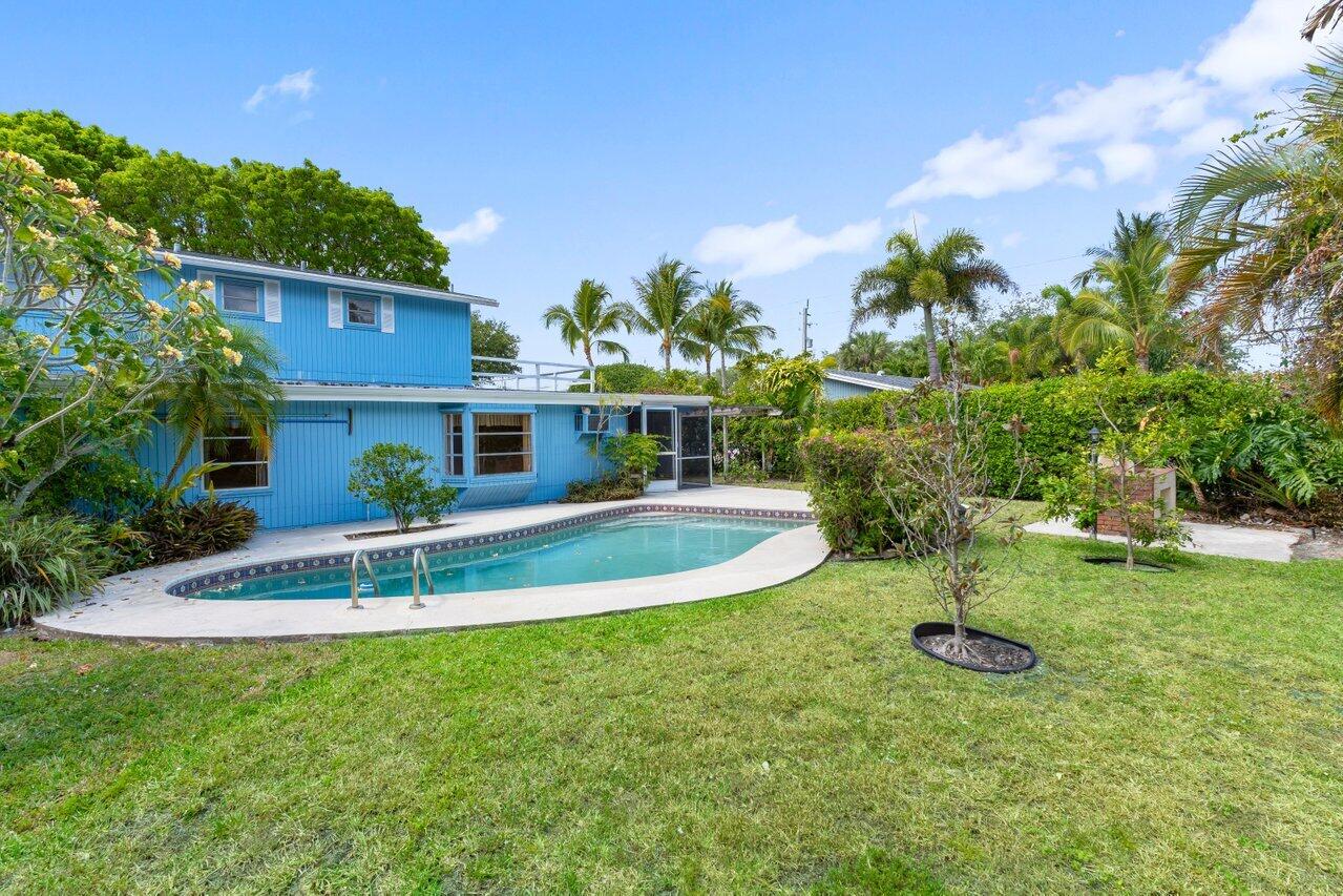 7 Willow Road Tequesta, FL 33469 - Photo 27 of 37 028-7WillowRoad-Jupiter-FL-33469-SMALL