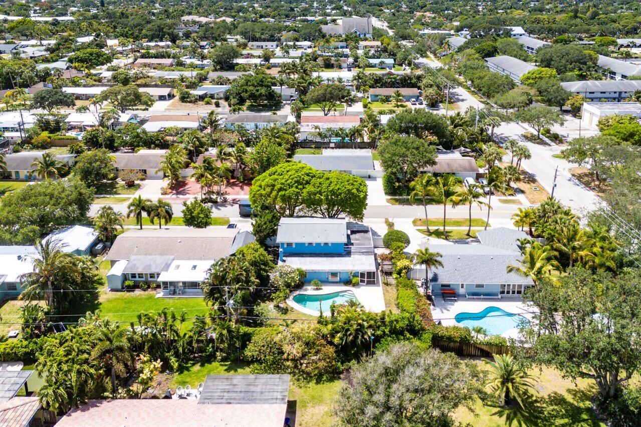 7 Willow Road Tequesta, FL 33469 - Photo 35 of 37 040-7WillowRoad-Jupiter-FL-33469-SMALL