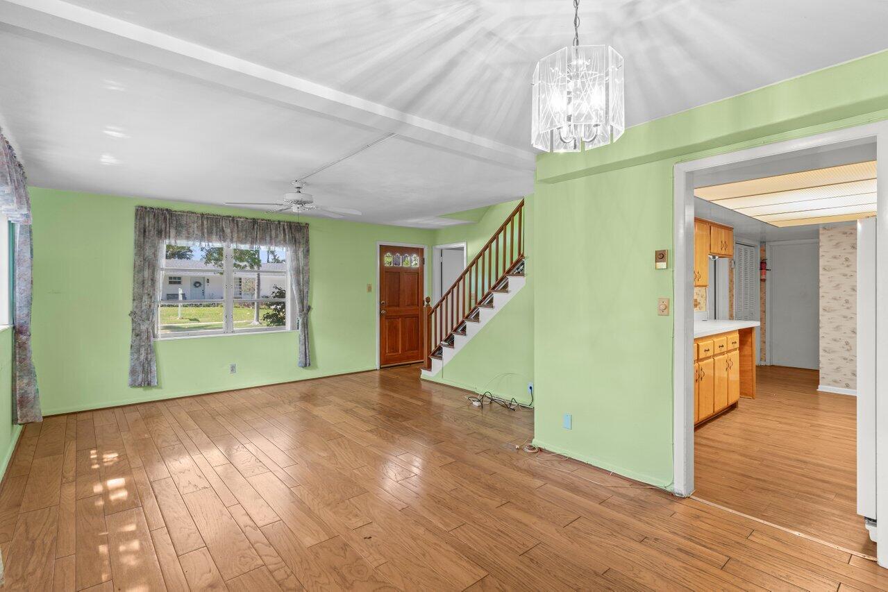 7 Willow Road Tequesta, FL 33469 - Photo 7 of 37 007-7WillowRoad-Jupiter-FL-33469-SMALL