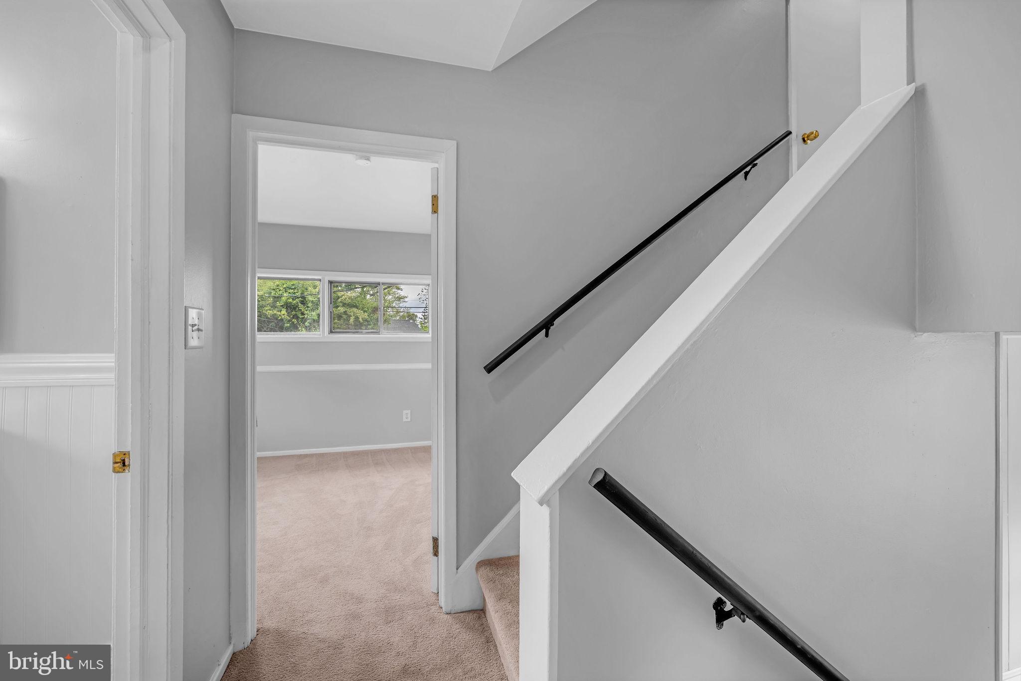 136 Brookside Boulevard Newark, DE 19713 - Photo 16 of 31 a view of entryway