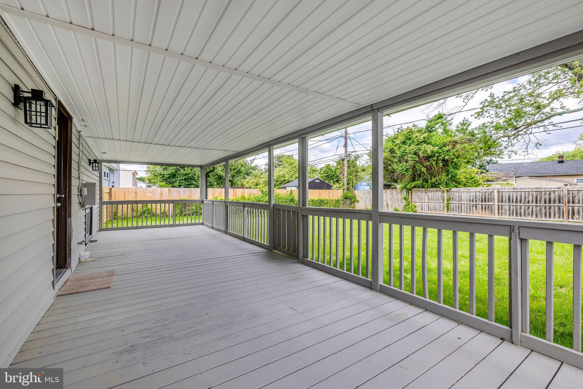 136 Brookside Boulevard Newark, DE 19713 - Photo 19 of 31 a view of porch with wooden floor