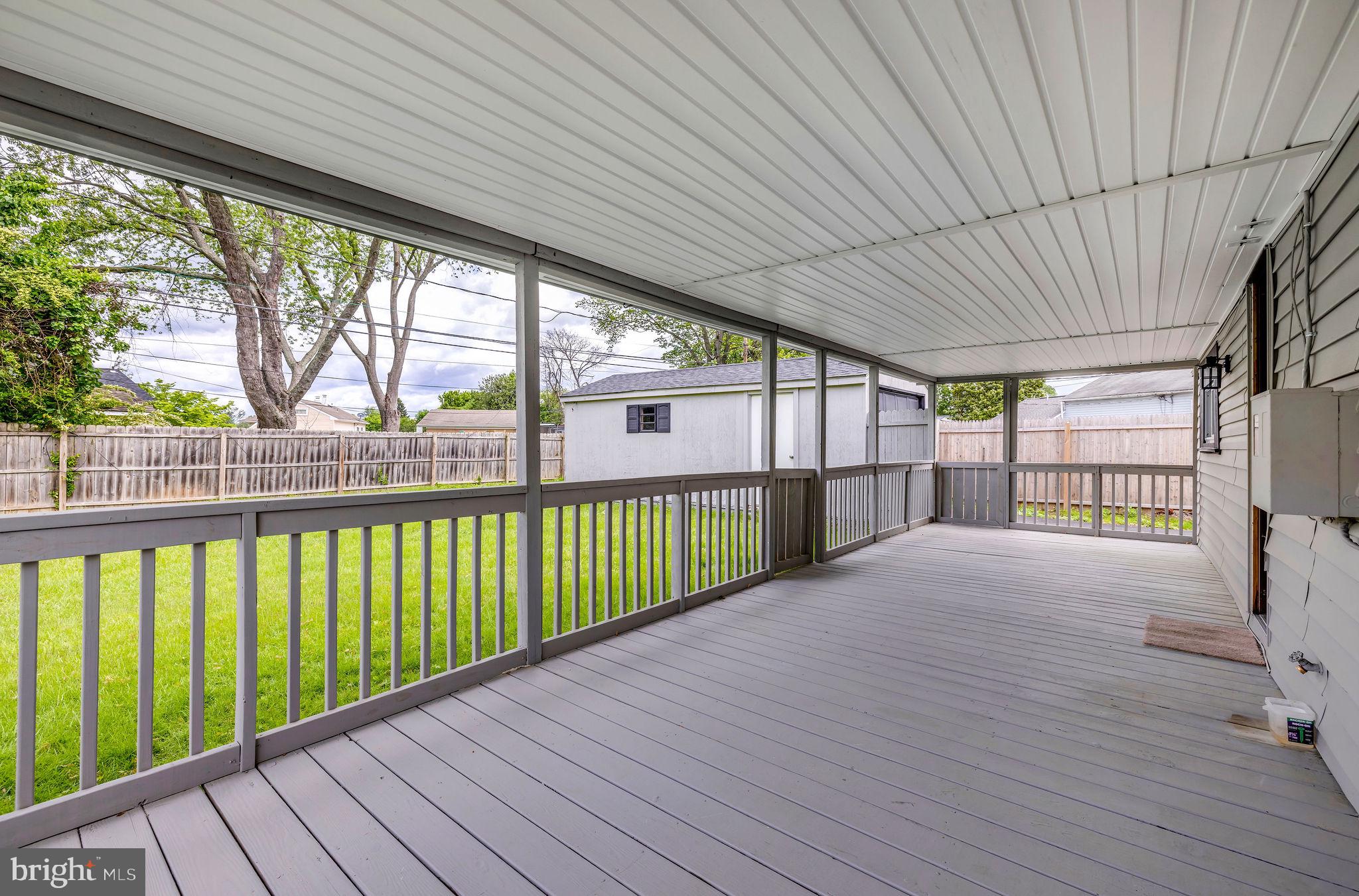 136 Brookside Boulevard Newark, DE 19713 - Photo 20 of 31 a view of porch with wooden floor
