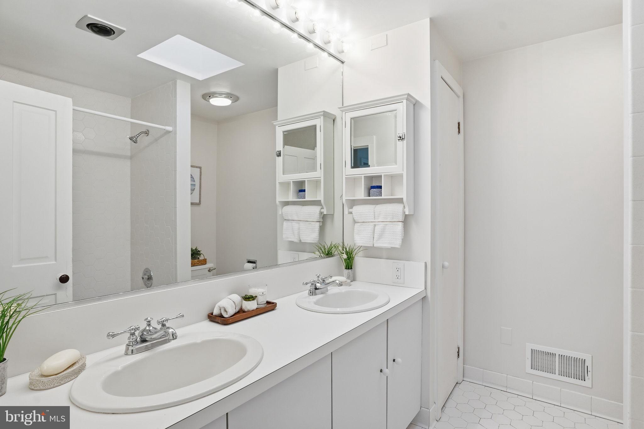 167 Prince George Street Annapolis, MD 21401 - Photo 30 of 51 Primary Bathroom