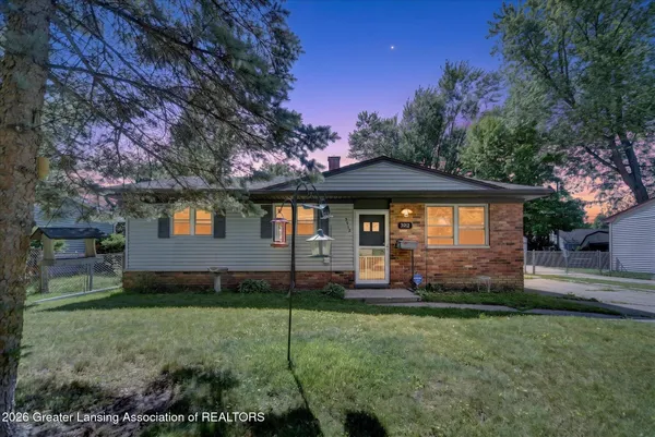 $169,900 | 3912 Hillborn Lane, Lansing, MI 48911