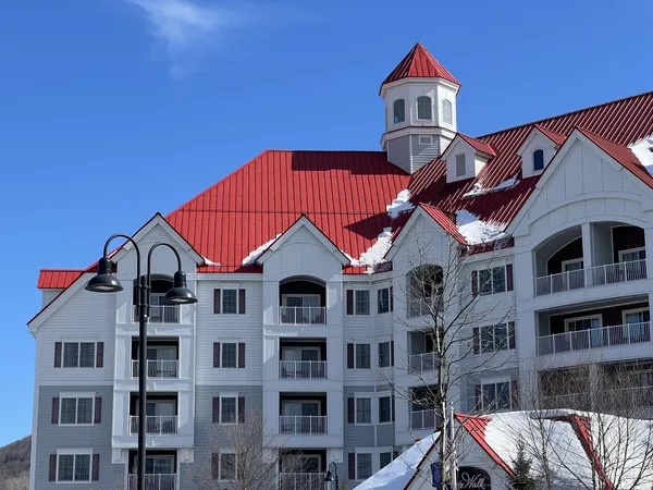 $549,000 | 22 South Mountain Drive, Unit 201/203, Lincoln, NH 03251