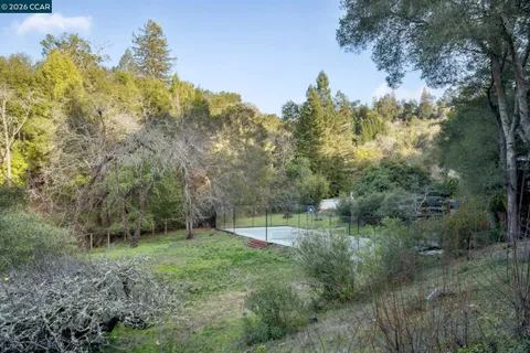 $995,000 | 49 Tiger Tail Court, Orinda, CA 94563