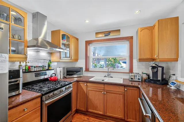 $739,000 | 1527 Mayo Street, Hollywood, FL 33020