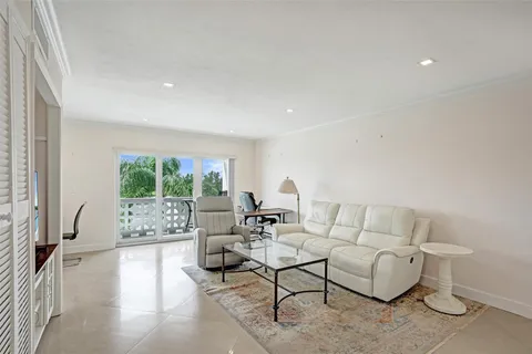 $295,000 | 1001 North Riverside Drive, Unit 304, Pompano Beach, FL 33062
