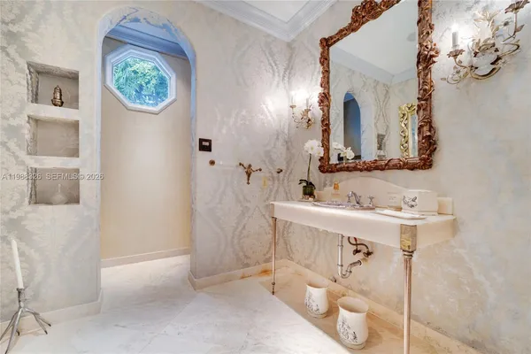 $150,000 | 100 Palm Avenue, Miami Beach, FL 33139