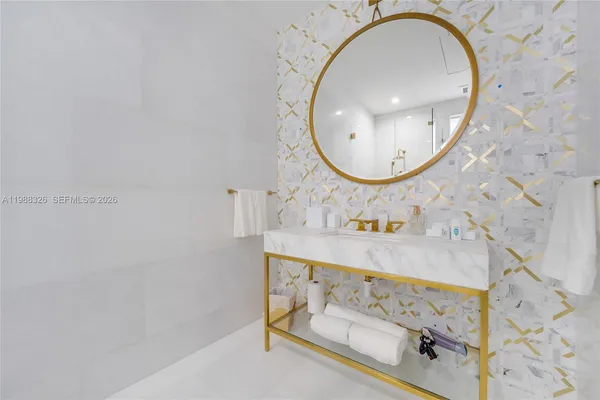 $150,000 | 100 Palm Avenue, Miami Beach, FL 33139