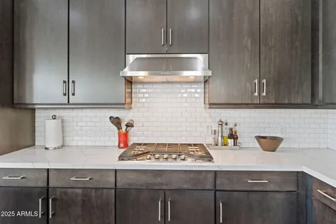 $799,900 | 1555 East Ocotillo Road, Unit 16, Phoenix, AZ 85014