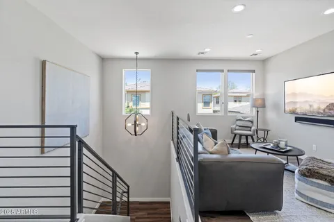 $799,900 | 1555 East Ocotillo Road, Unit 16, Phoenix, AZ 85014