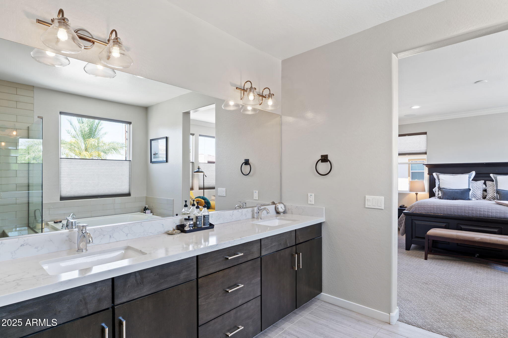 1555 East Ocotillo Road, Unit 16 Phoenix, AZ 85014 - Photo 45 of 51 52-web-or-mls-DSC_2052