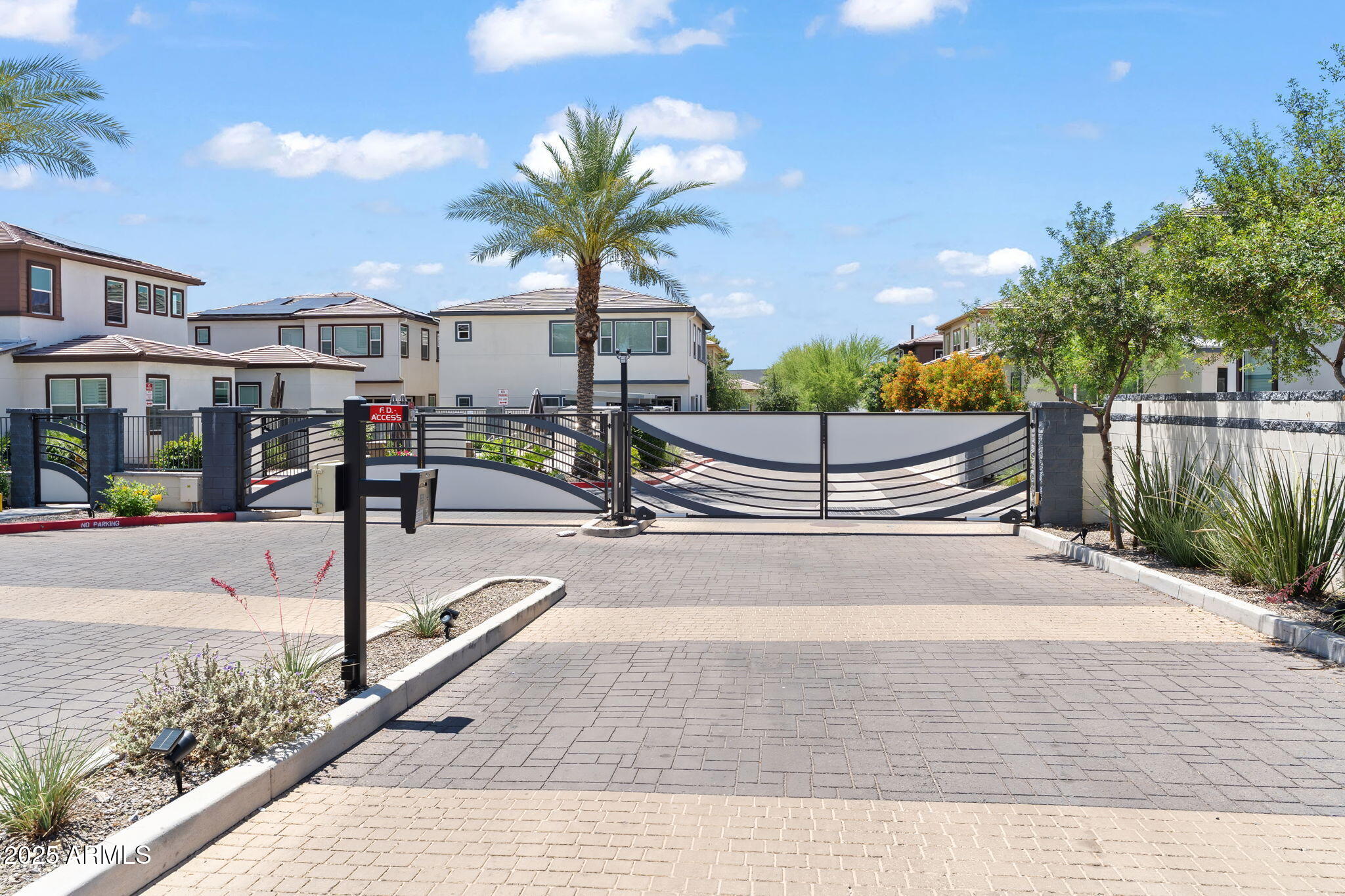 1555 East Ocotillo Road, Unit 16 Phoenix, AZ 85014 - Photo 48 of 51 55-web-or-mls-DSC_2056