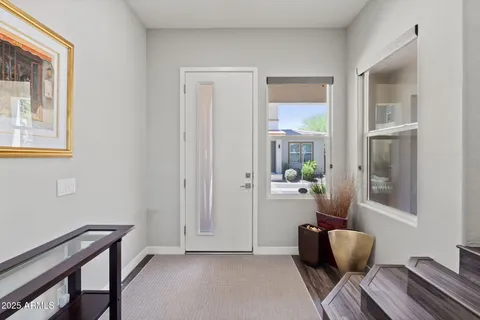 $799,900 | 1555 East Ocotillo Road, Unit 16, Phoenix, AZ 85014