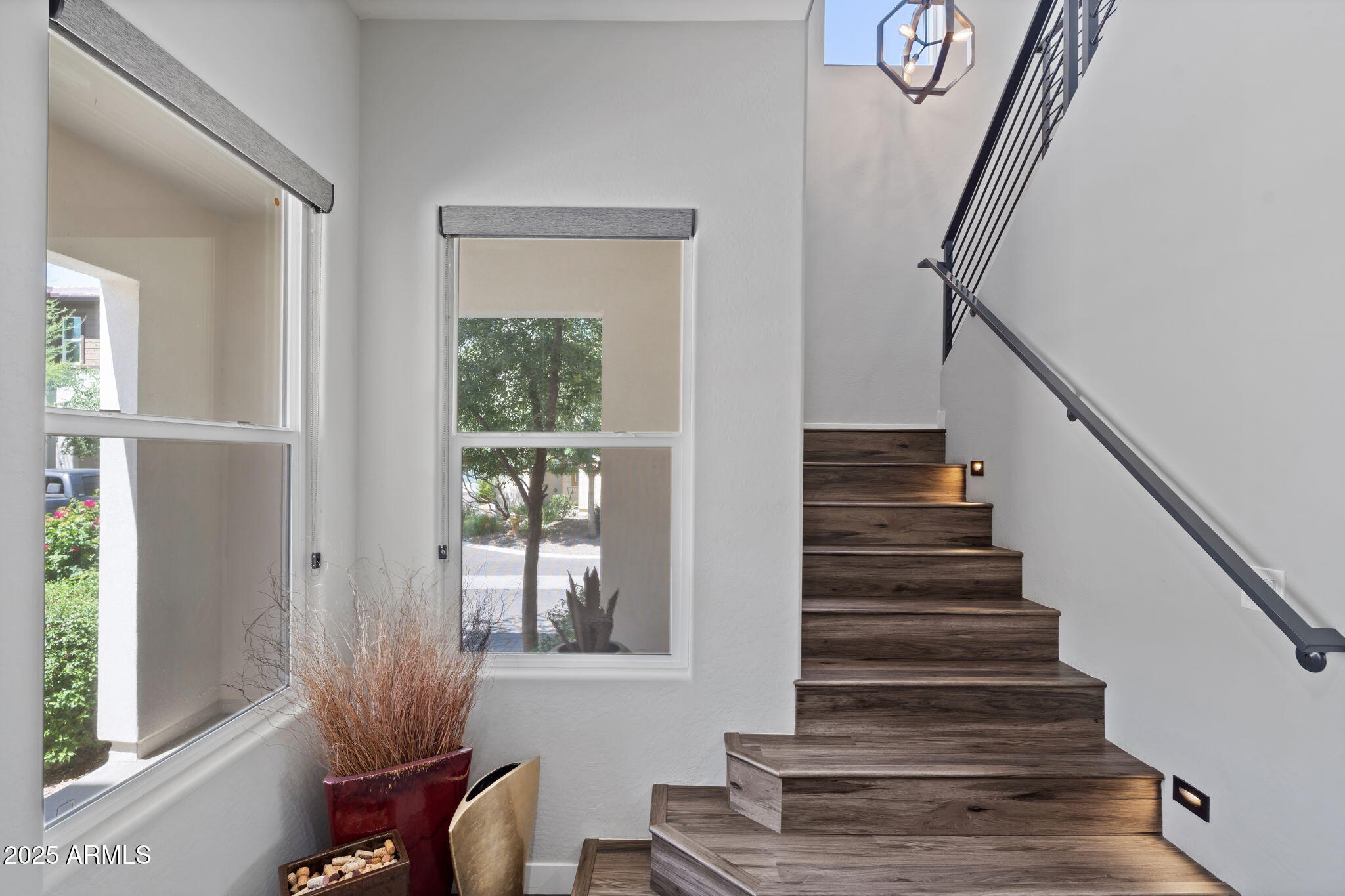 1555 East Ocotillo Road, Unit 16 Phoenix, AZ 85014 - Photo 7 of 51 8-web-or-mls-DSC_2008