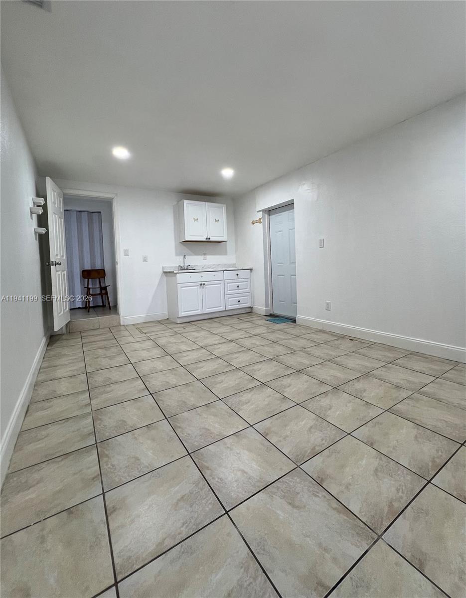15400 Southwest 295th Street Homestead, FL 33033 - Photo 27 of 38 a view of a kitchen with a sink