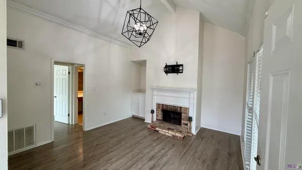 $1,000 | 8155 Jefferson Highway, Unit 203, Baton Rouge, LA 70809