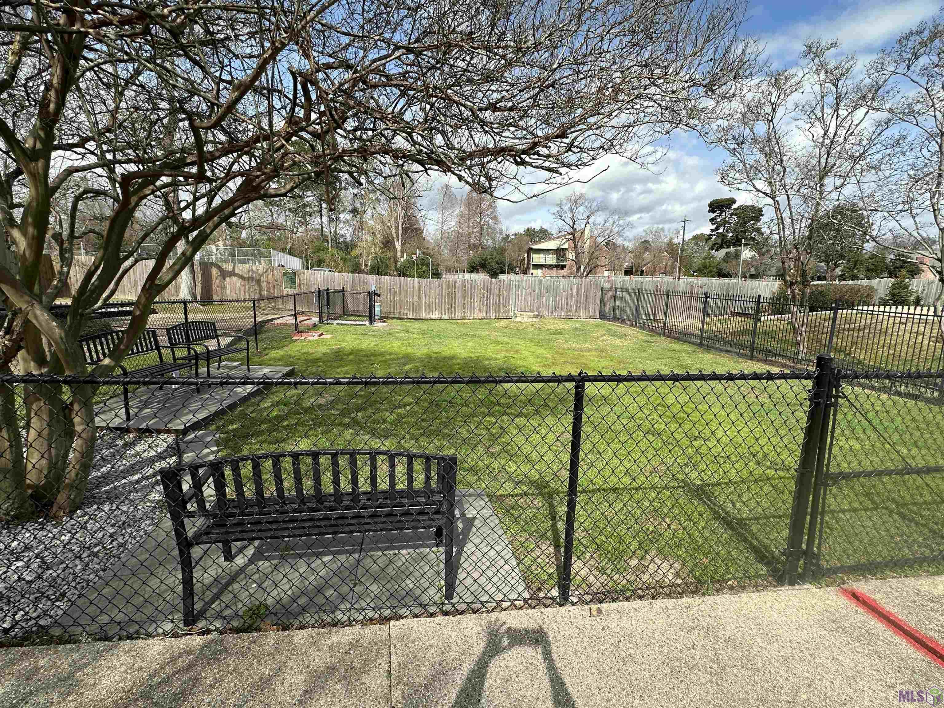 8155 Jefferson Highway, Unit 203 Baton Rouge, LA 70809 - Photo 18 of 21 Dog Park