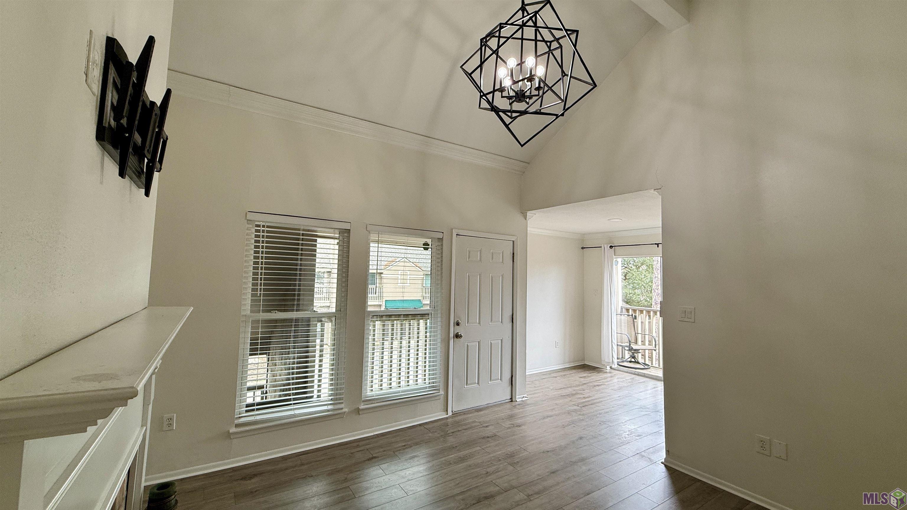 8155 Jefferson Highway, Unit 203 Baton Rouge, LA 70809 - Photo 3 of 17 Livingroom