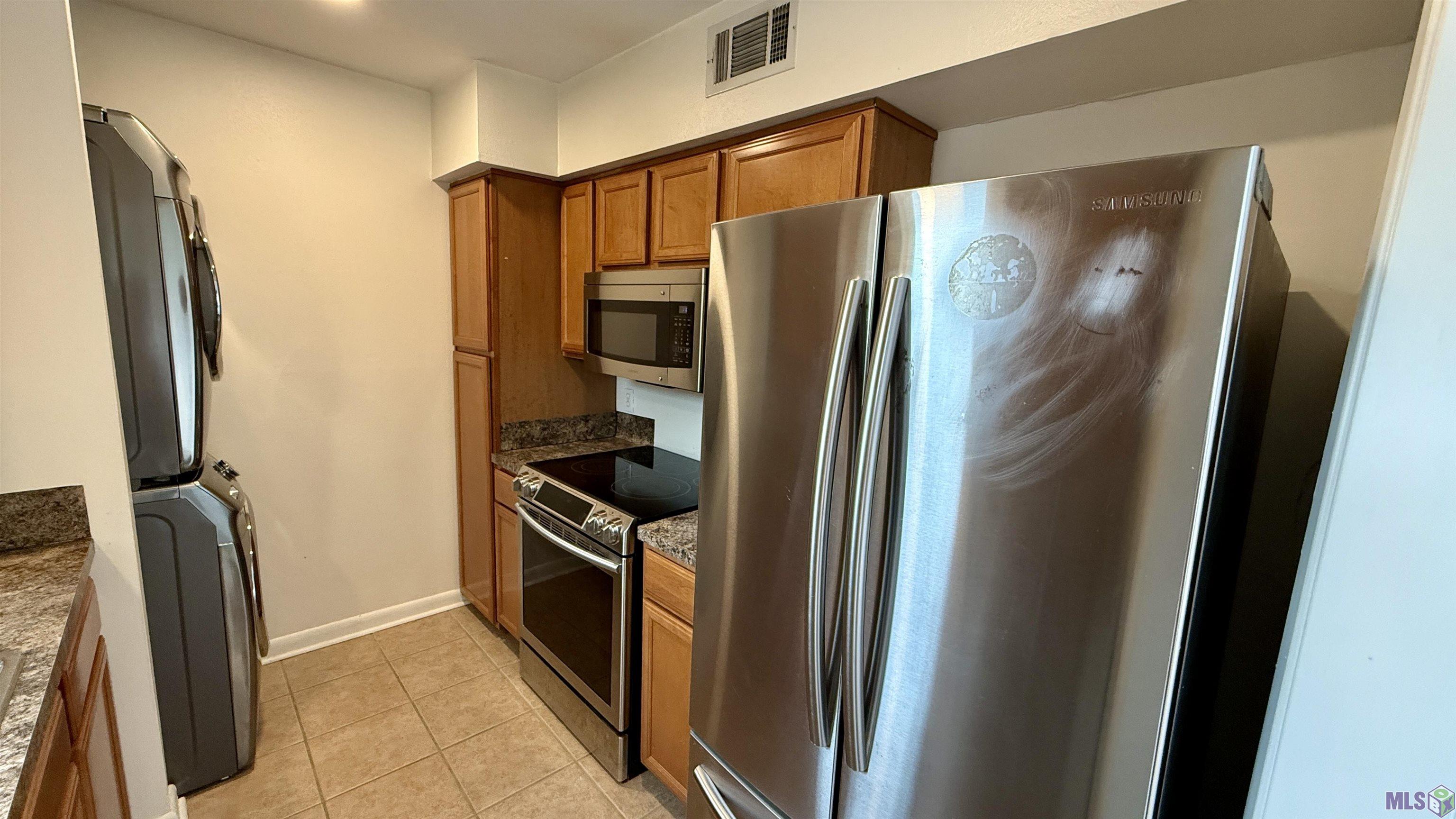 8155 Jefferson Highway, Unit 203 Baton Rouge, LA 70809 - Photo 6 of 17 Kitchen
