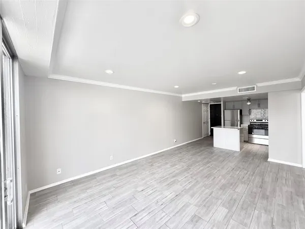 $149,900 | 2016 Main Street, Unit 915, Houston, TX 77002