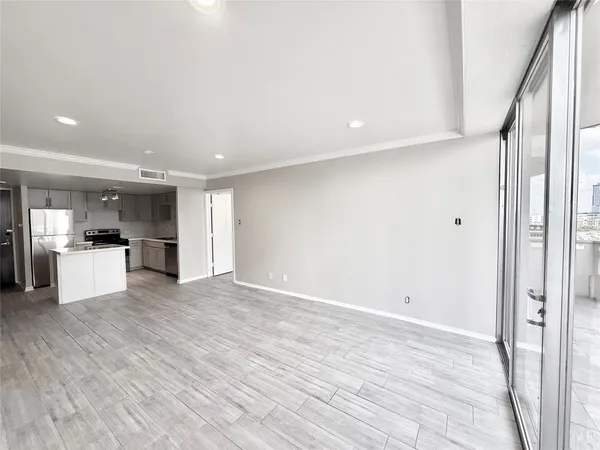 $149,900 | 2016 Main Street, Unit 915, Houston, TX 77002