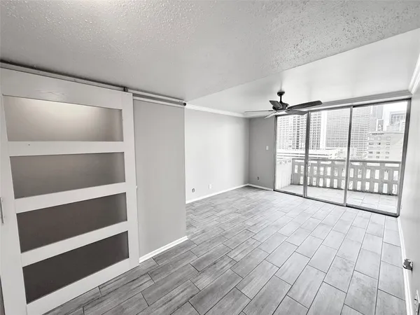$149,900 | 2016 Main Street, Unit 915, Houston, TX 77002