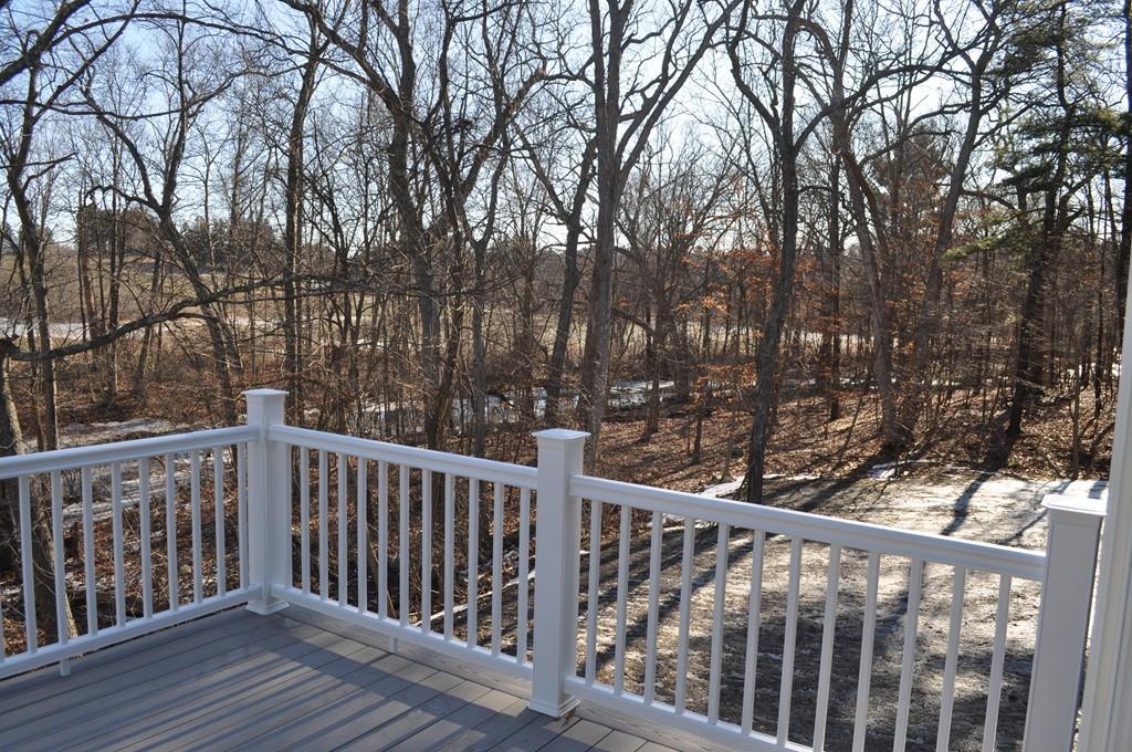 16 Perkins Road Middleton, MA 01949 - Photo 5 of 42 Gallery Image 5