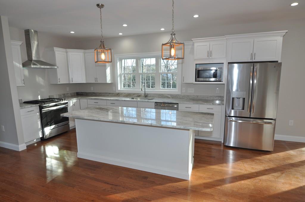 16 Perkins Road Middleton, MA 01949 - Photo 7 of 42 Gallery Image 7