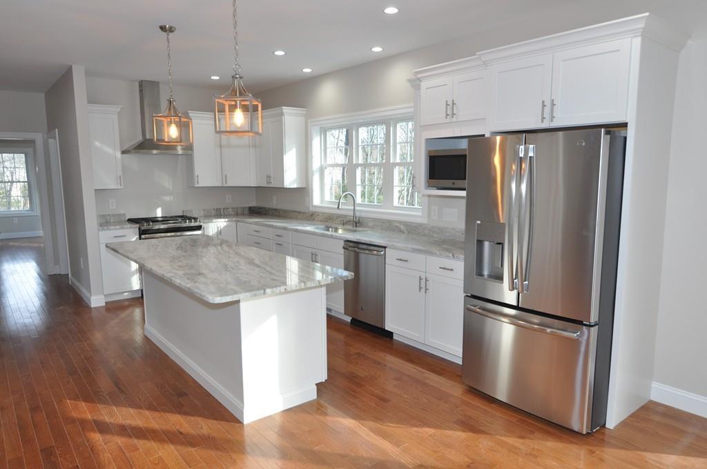 16 Perkins Road Middleton, MA 01949 - Photo 8 of 42 Gallery Image 8