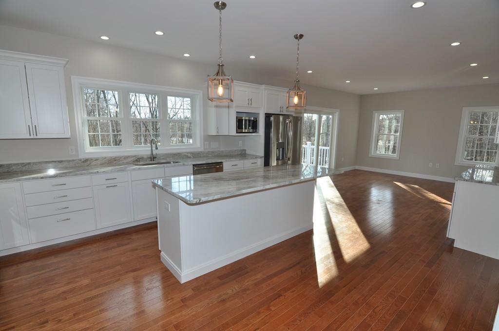 16 Perkins Road Middleton, MA 01949 - Photo 9 of 42 Gallery Image 9