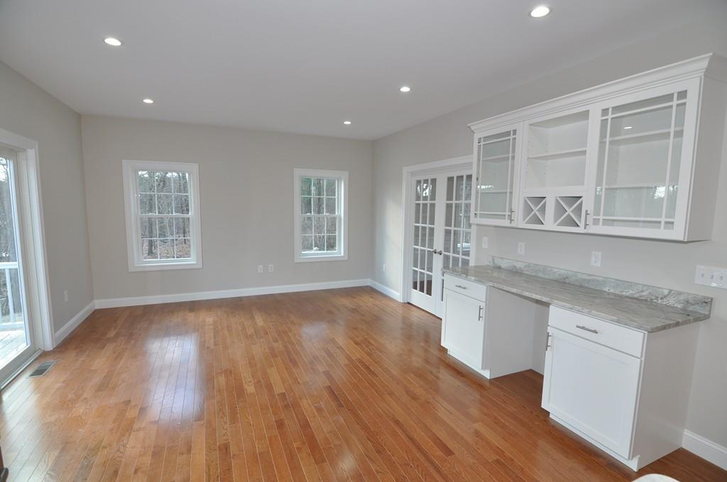 16 Perkins Road Middleton, MA 01949 - Photo 10 of 42 Gallery Image 10