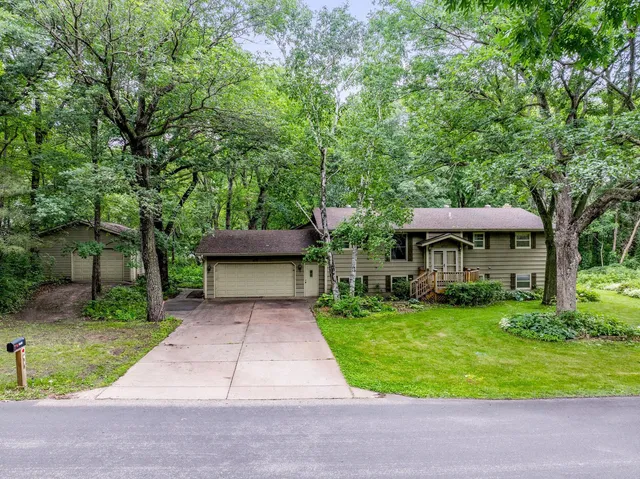 $595,000 | 4775 126th St Court North, White Bear Lake, MN 55110