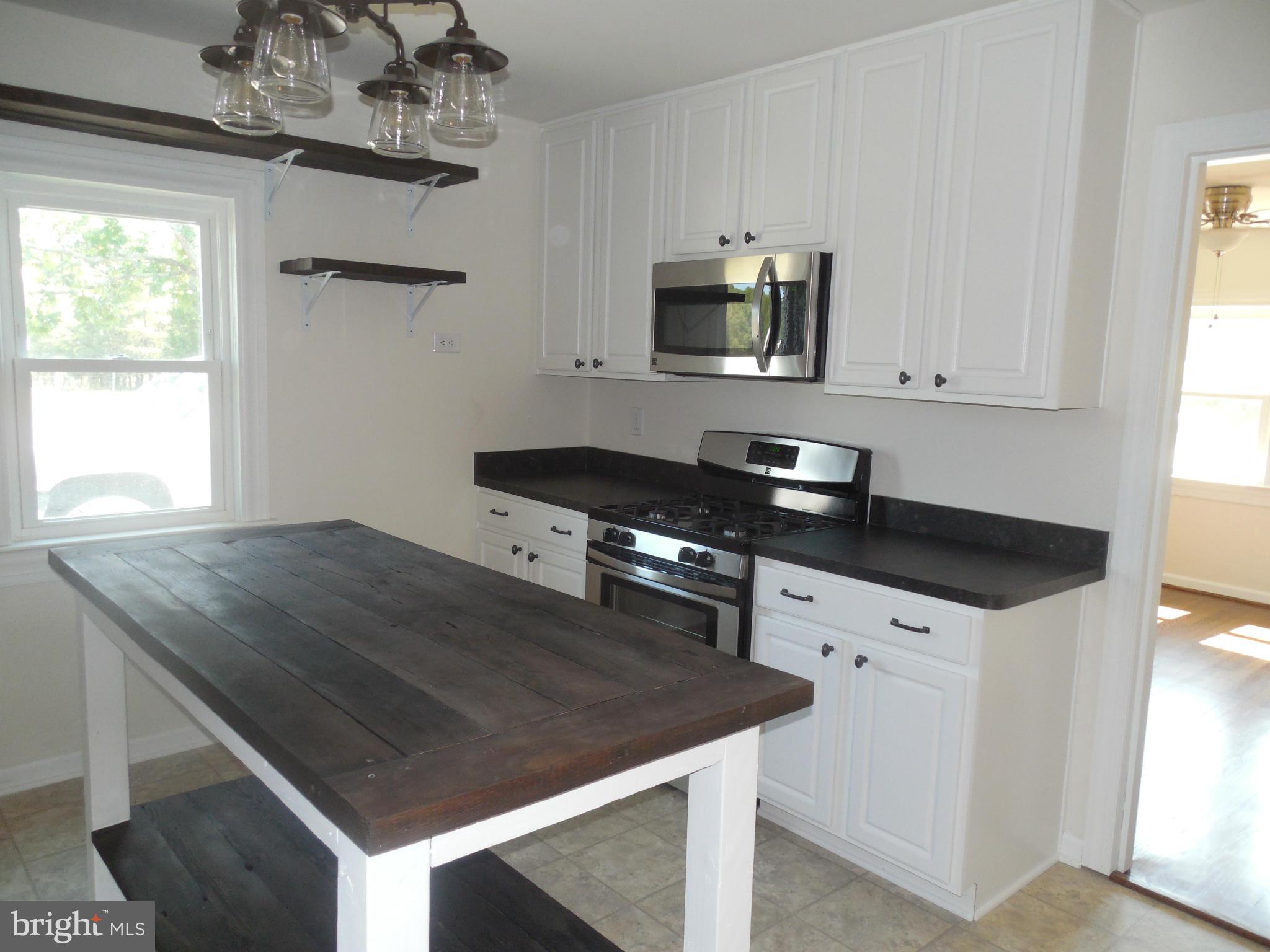20530 Cedar Grove Road Culpeper, VA 22701 - Photo 4 of 20 Kitchen