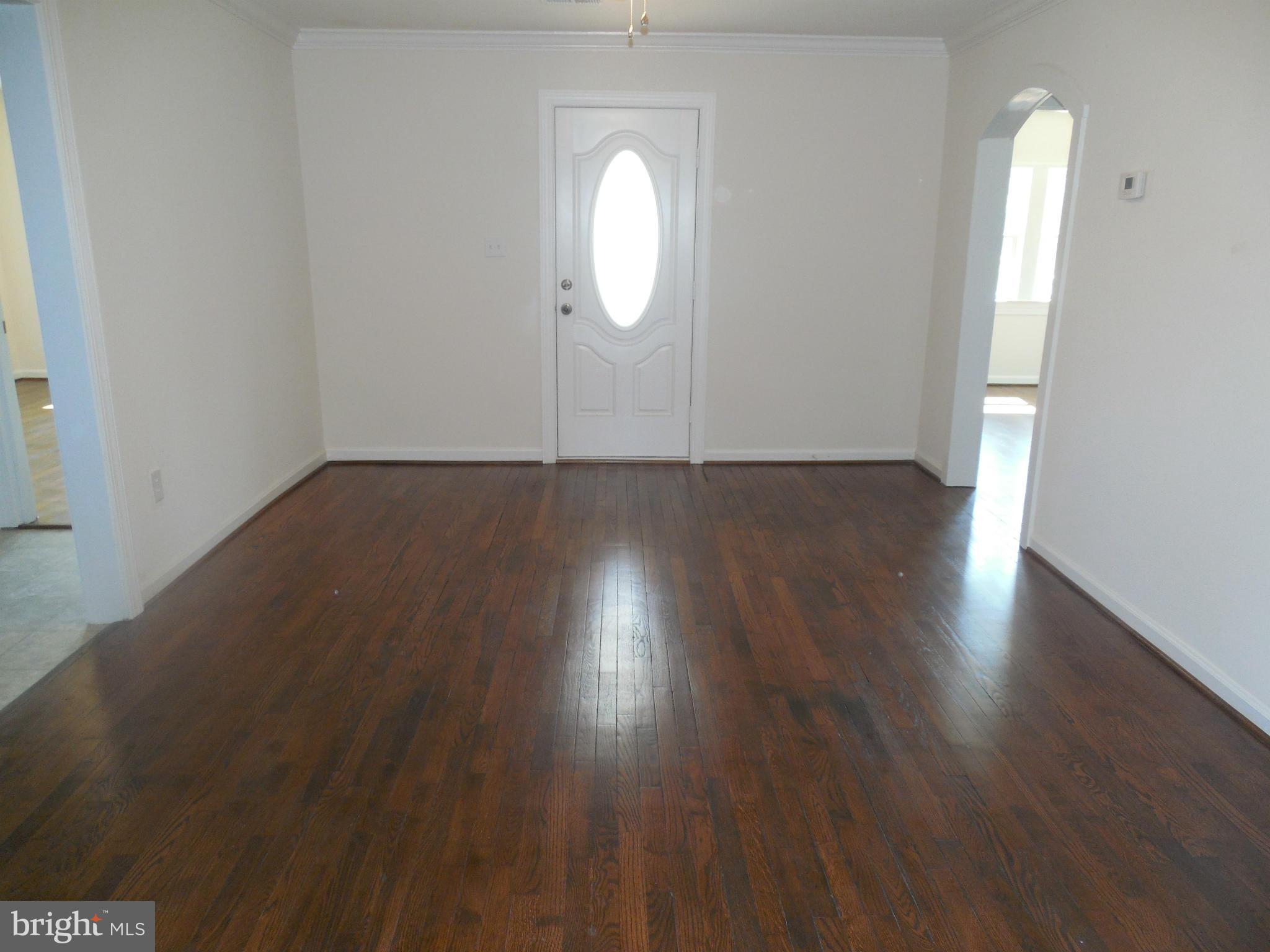 20530 Cedar Grove Road Culpeper, VA 22701 - Photo 6 of 20 Living Room