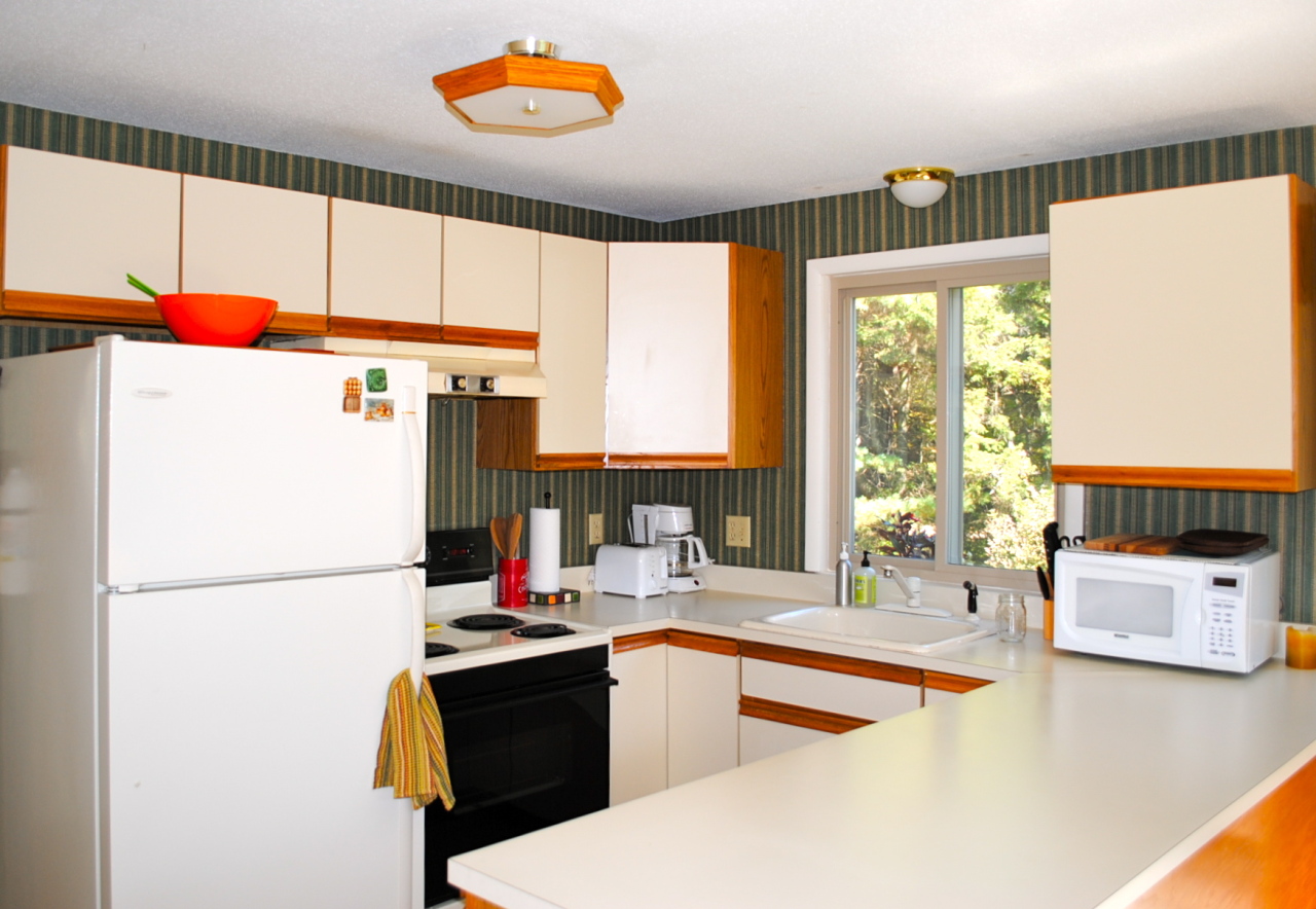 84 Access Road Becket, MA 01223 - Photo 6 of 28 Kitchen