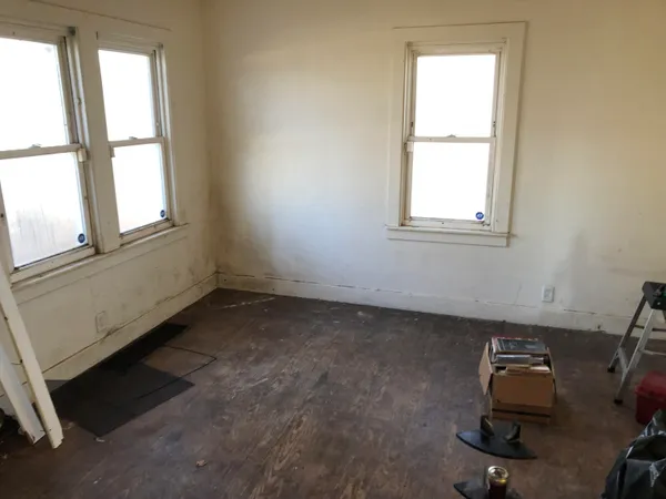 $99,500 | 3871 Main Street, Benton Harbor, MI 49022
