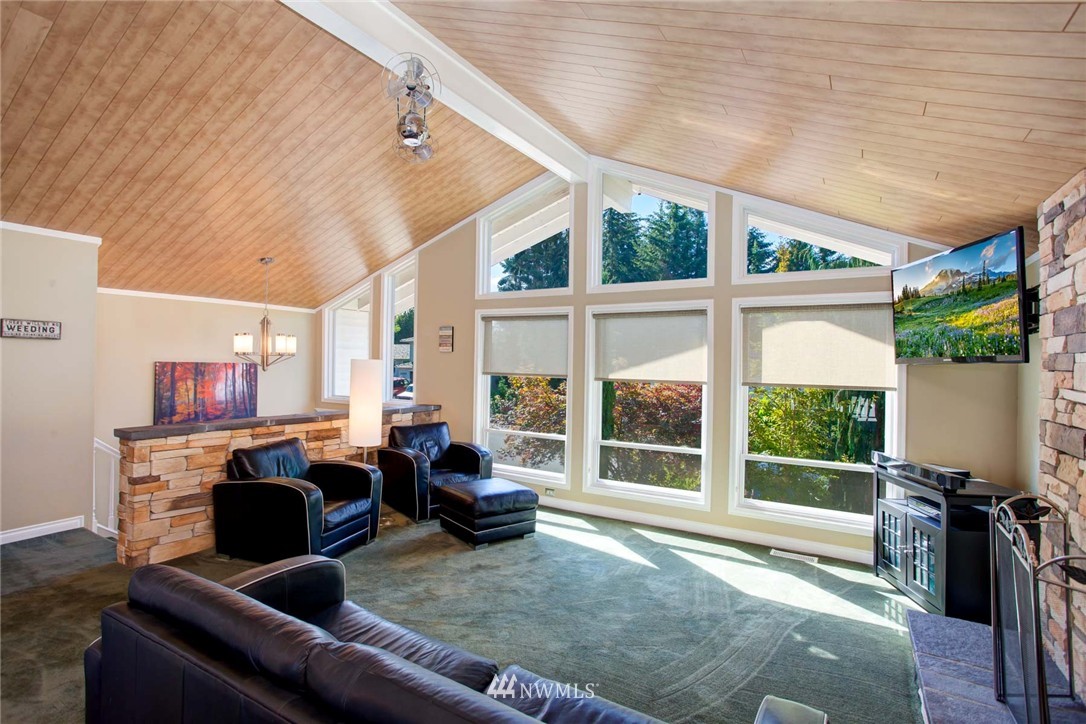 15614 Southeast 173rd Street Renton, WA 98058 - Photo 6 of 25 Gallery Image 6