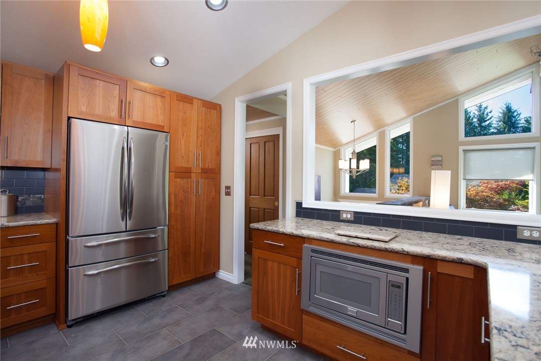 15614 Southeast 173rd Street Renton, WA 98058 - Photo 10 of 25 Gallery Image 10