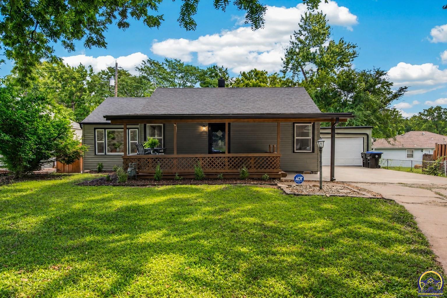 614 Southwest Webster Avenue Topeka, KS 66606 - Photo 1 of 33