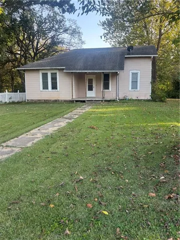 $70,500 | 500 Park Street, Pleasanton, KS 66075