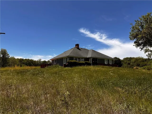 $425,000 | 6835 Northwest 136th Street, Kansas City, MO 64163