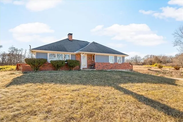 $425,000 | 6835 Northwest 136th Street, Kansas City, MO 64163